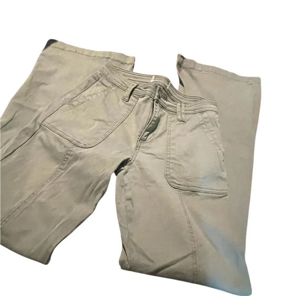 Kim Rogers size 8 cargo style pants excellent condition.